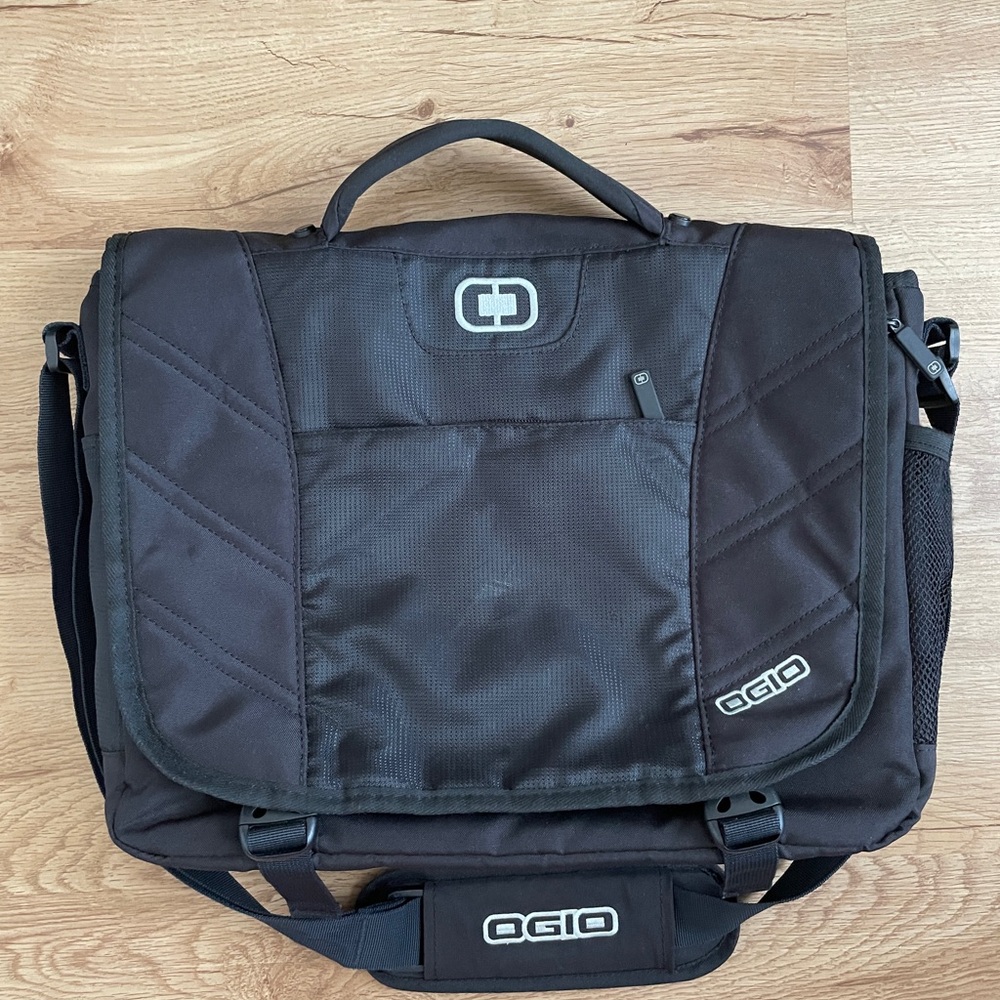 OGIO Black Messenger Laptop Bag